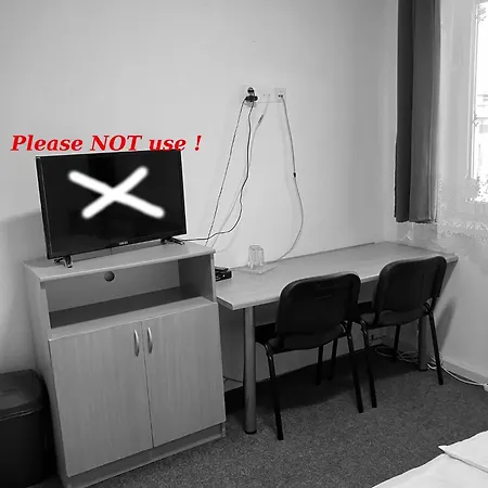 招待所 Austrian Business Centrum Ufo Einsteinova 3*