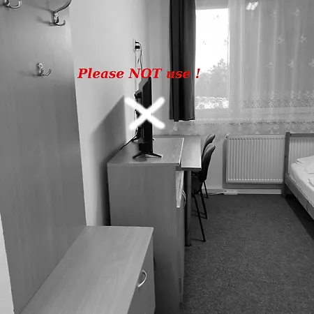 Austrian Business Ufo Einsteinova Pensión 3*