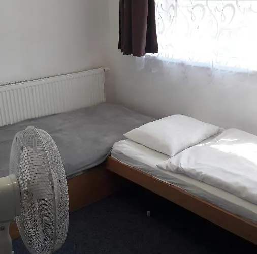 Austrian Business Ufo Einsteinova Pensiune Bratislava