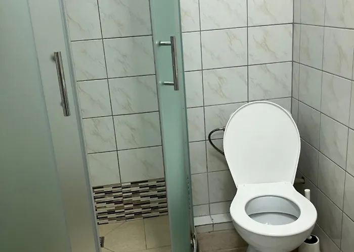 Austrian Business Centrum Ufo Einsteinova 招待所 布拉迪斯拉发