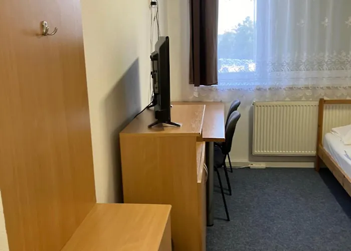 Austrian Business Ufo Einsteinova Penzión pre hostí