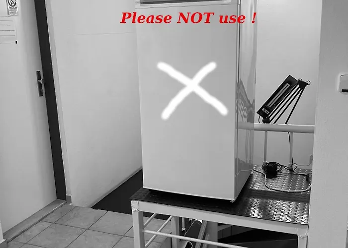 Penzión pre hostí Austrian Business Ufo Einsteinova 3*